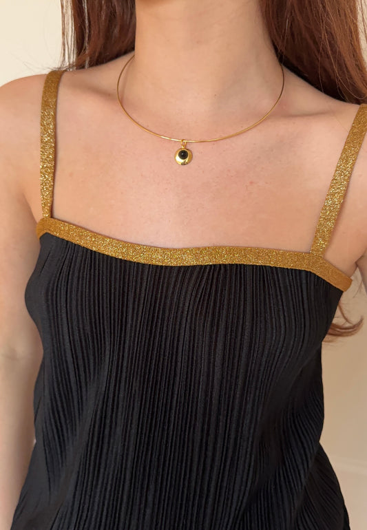 Retro Gold Tone Lucite Cabochon Pendant Necklace