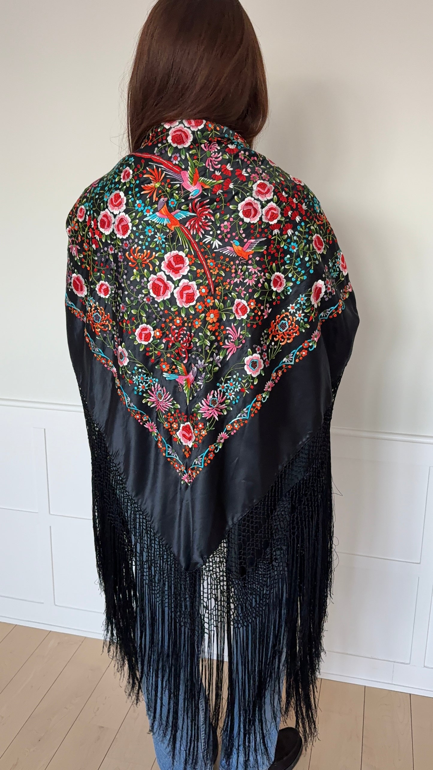 Embroidered Piano Shawl with Fringes