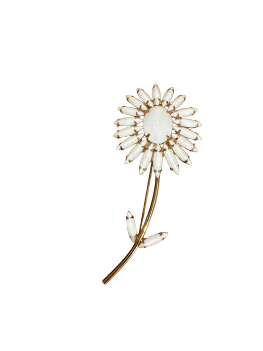 #005 Daisy Flower Milk Glass Brooch