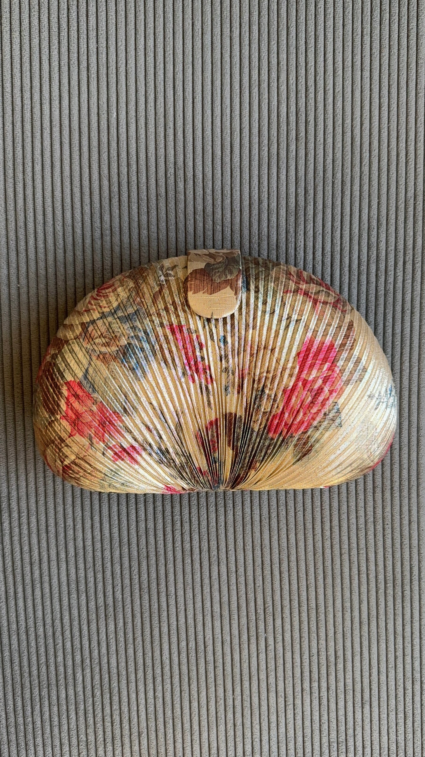 Vintage Floral Pleated Clutch