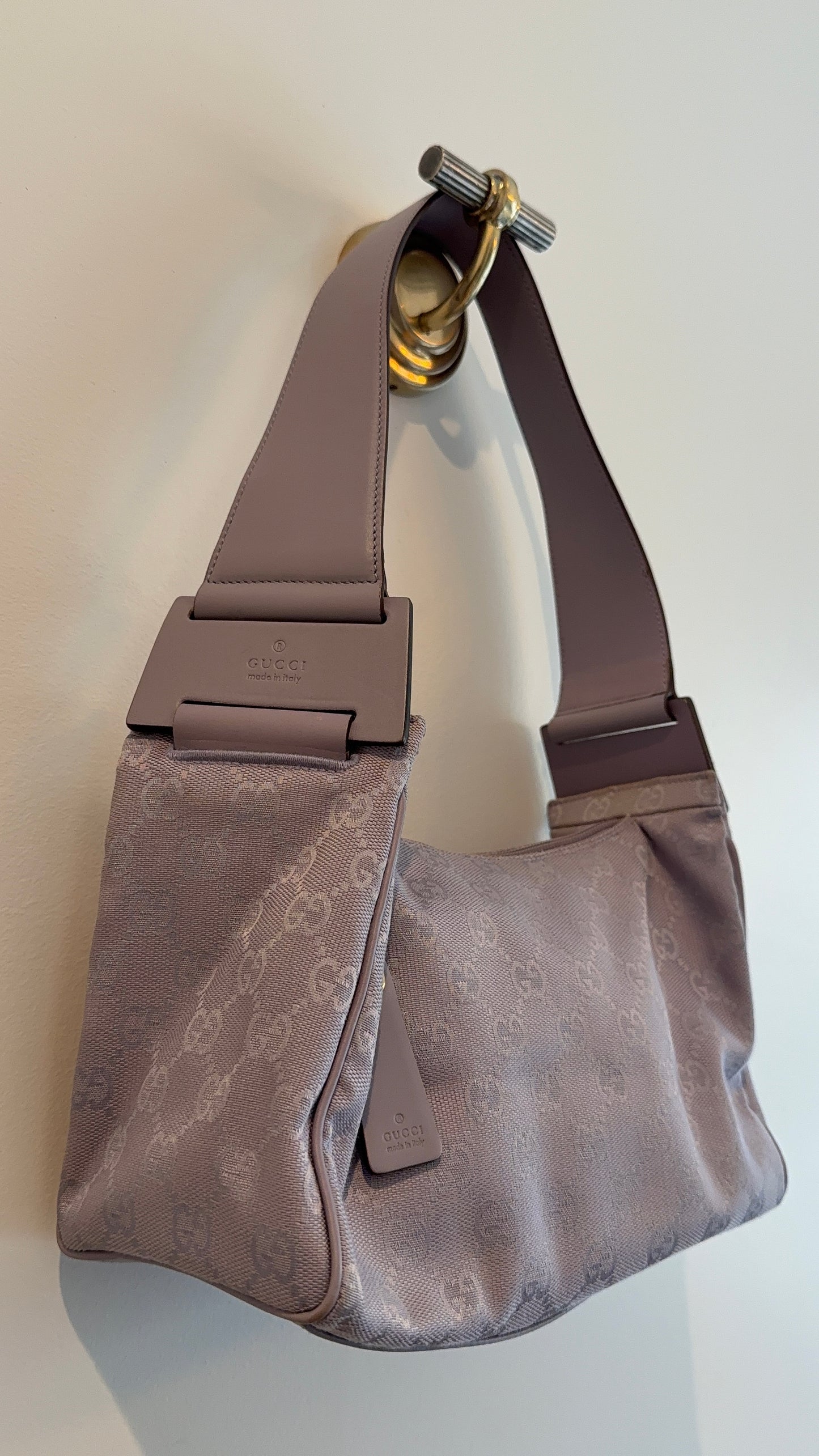 Gucci Lilac Shoulder Bag