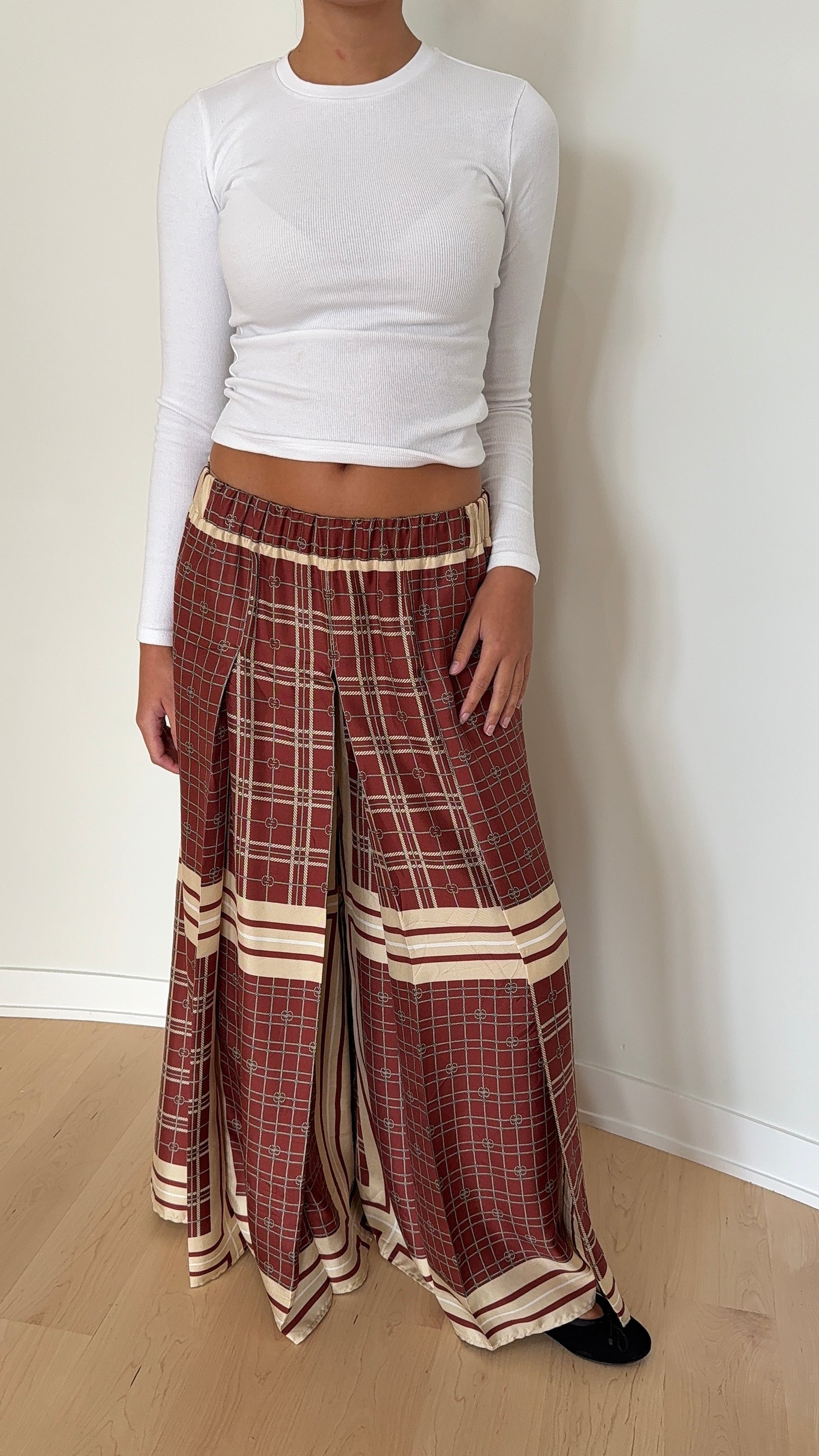 Gucci Wide Leg Silk Pleated Pants